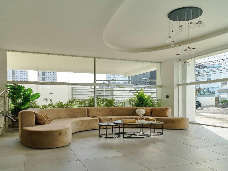 Central Suites Tower image