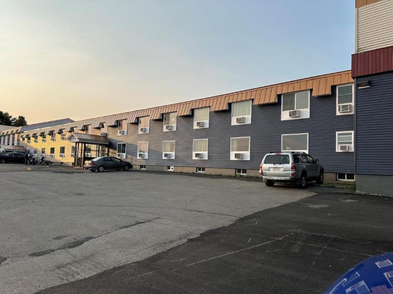 Presque Isle Hotel image