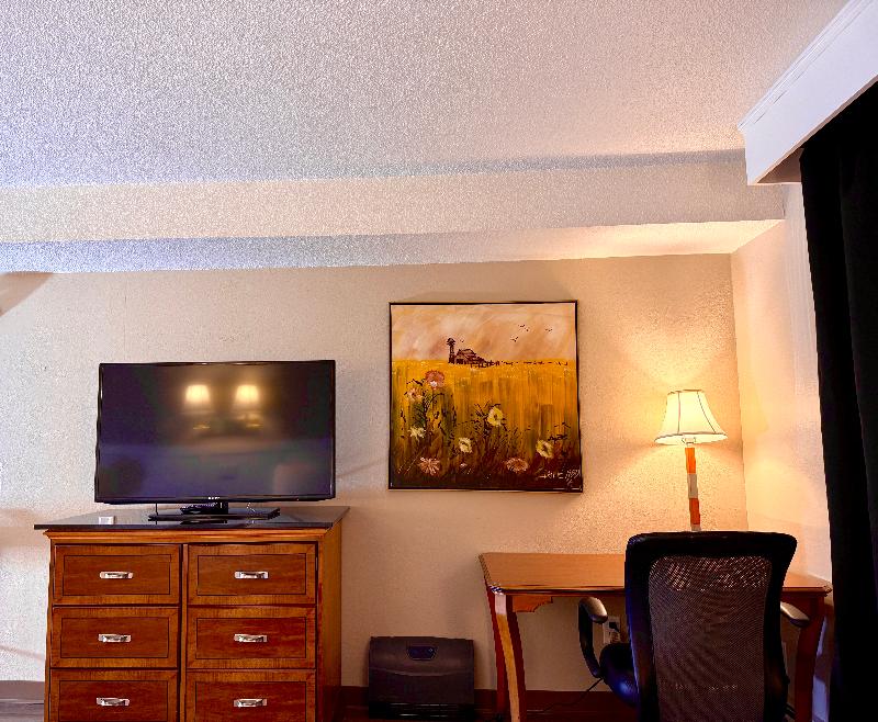 Presque Isle Hotel image