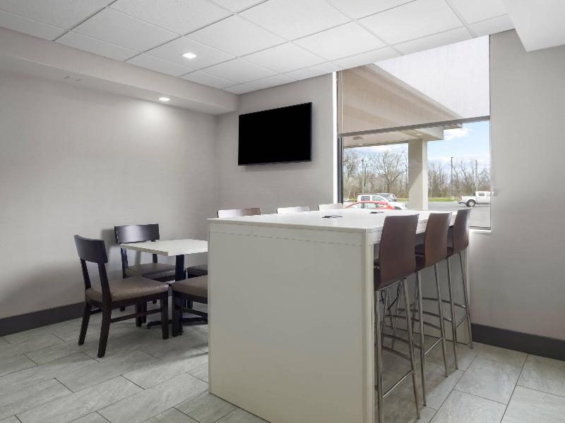 Mainstay Suites Chambersburg image