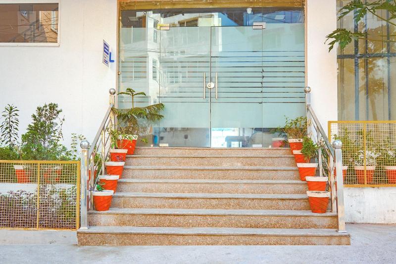 Fabhotel Yamunotri Retreat image