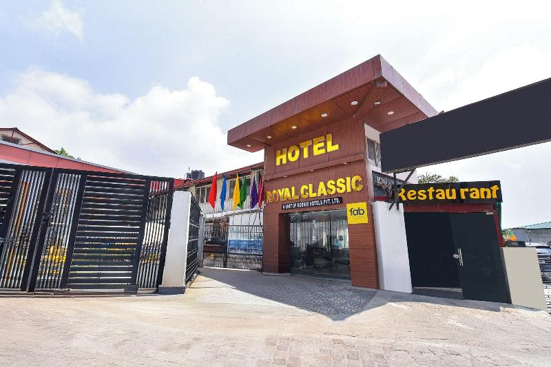 Fabhotel F9 Mall Road — general view