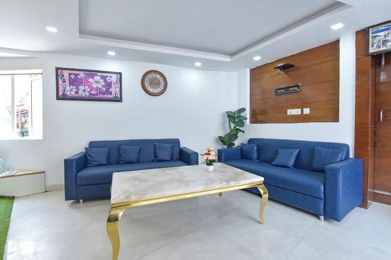 Fabhotel F9 Mall Road image