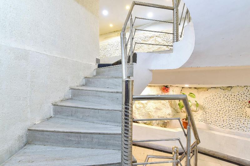 Fabhotel F9 Mall Road image