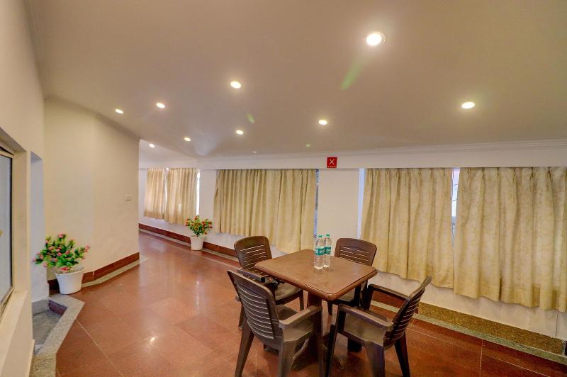 Fabhotel F9 Mall Road image