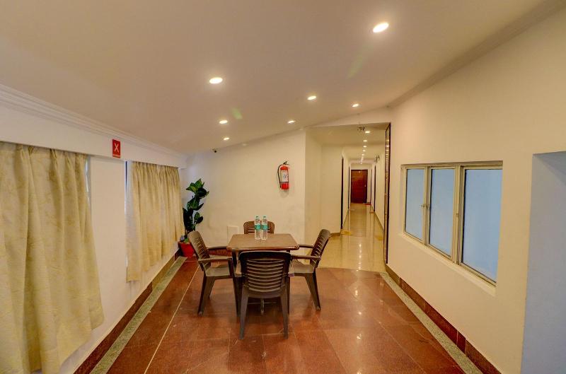 Fabhotel F9 Mall Road image