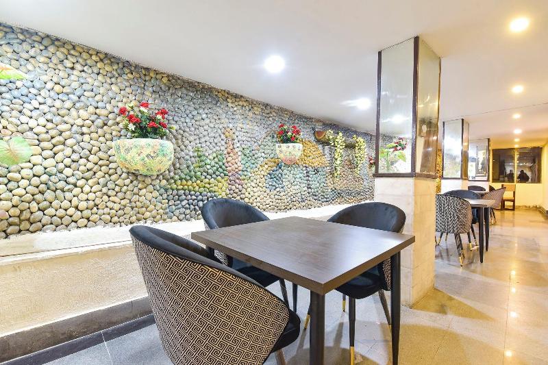 Fabhotel F9 Mall Road image
