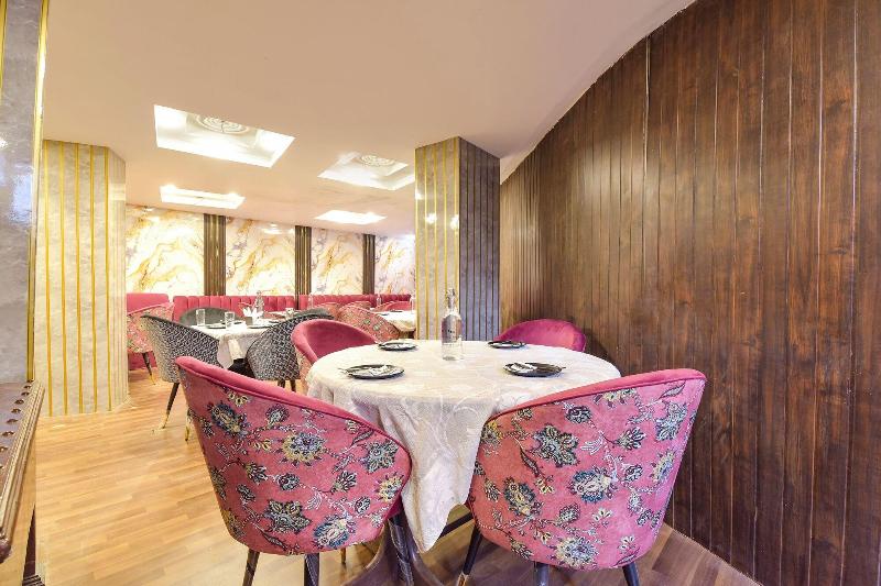 Fabhotel F9 Mall Road image