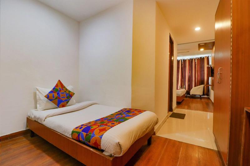 Fabhotel F9 Mall Road image