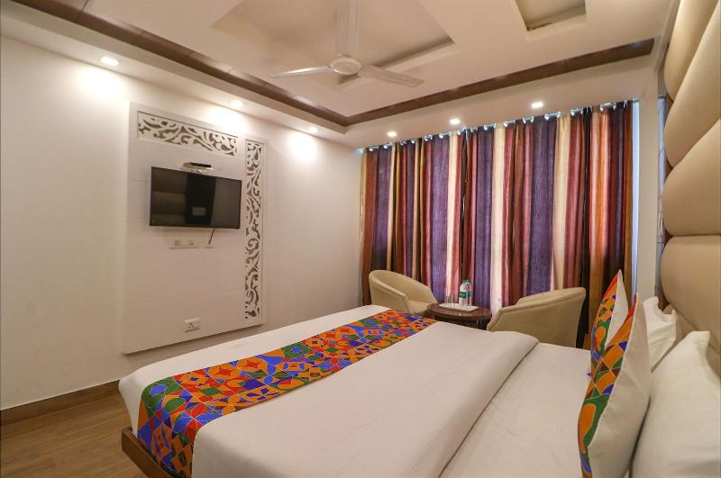 Fabhotel F9 Mall Road image
