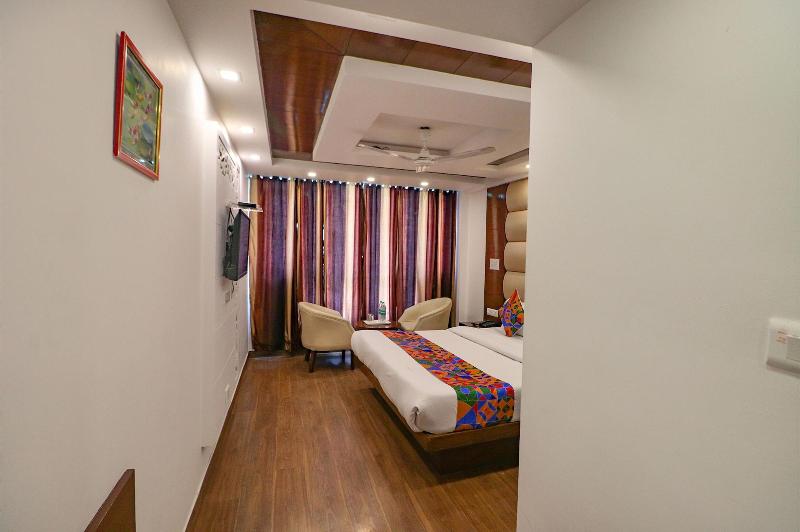Fabhotel F9 Mall Road image