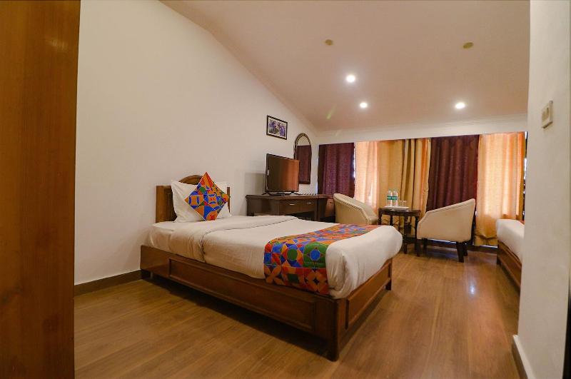 Fabhotel F9 Mall Road image