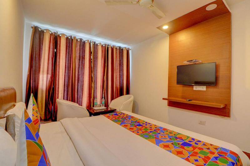 Fabhotel F9 Mall Road image