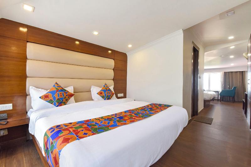 Fabhotel F9 Mall Road image