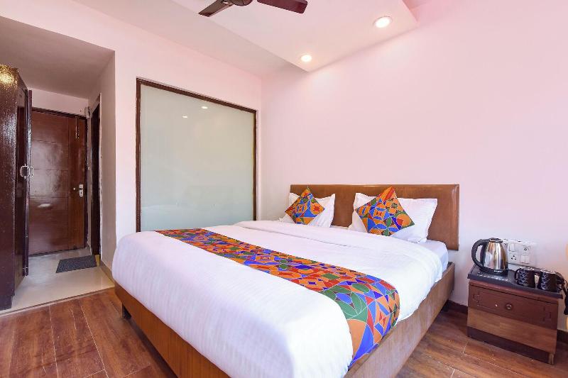 Fabhotel F9 Mall Road image