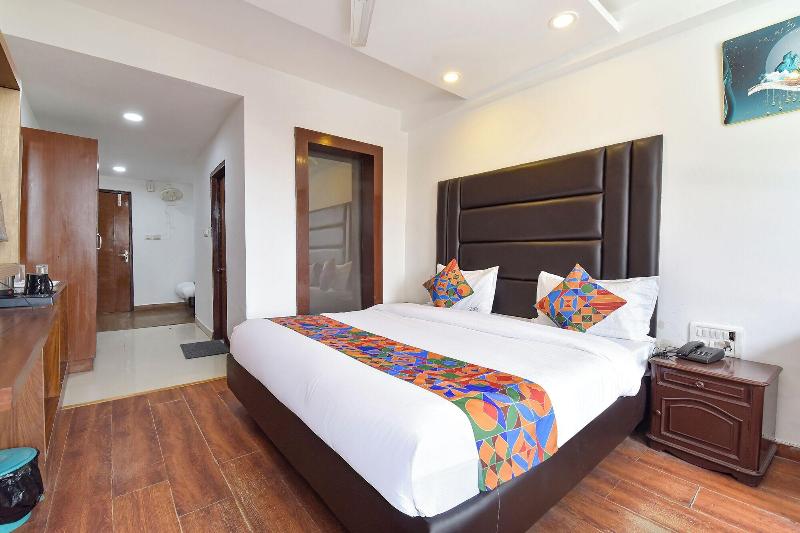 Fabhotel F9 Mall Road image