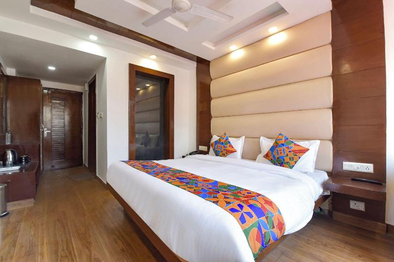 Fabhotel F9 Mall Road image