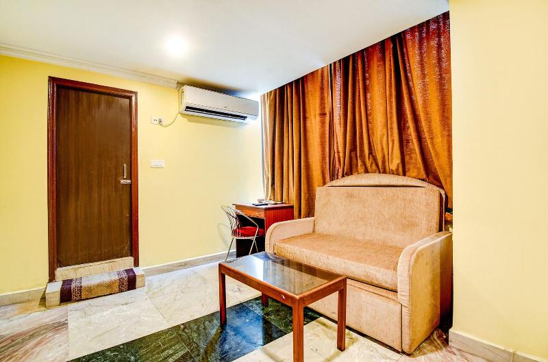 Fabhotel Raj Darbar image