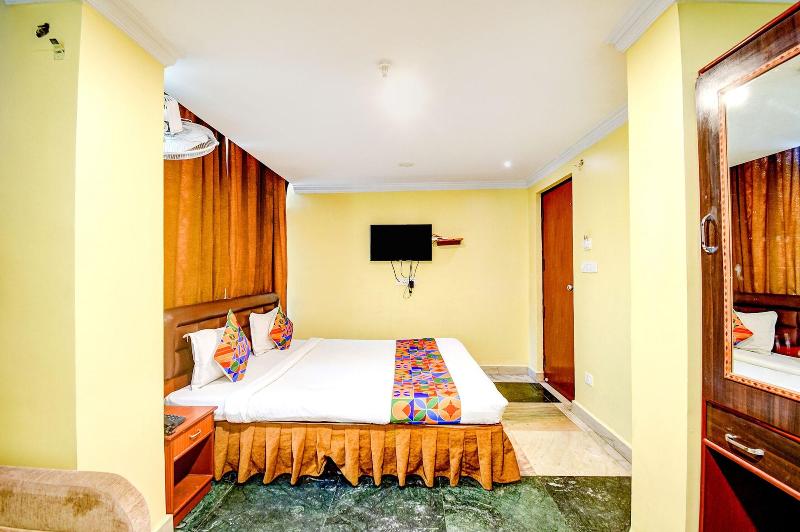 Fabhotel Raj Darbar image