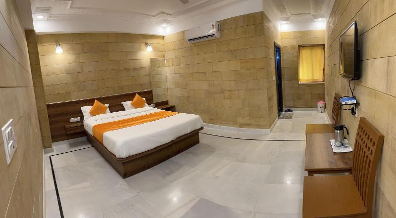 Hotel Garh Villa image
