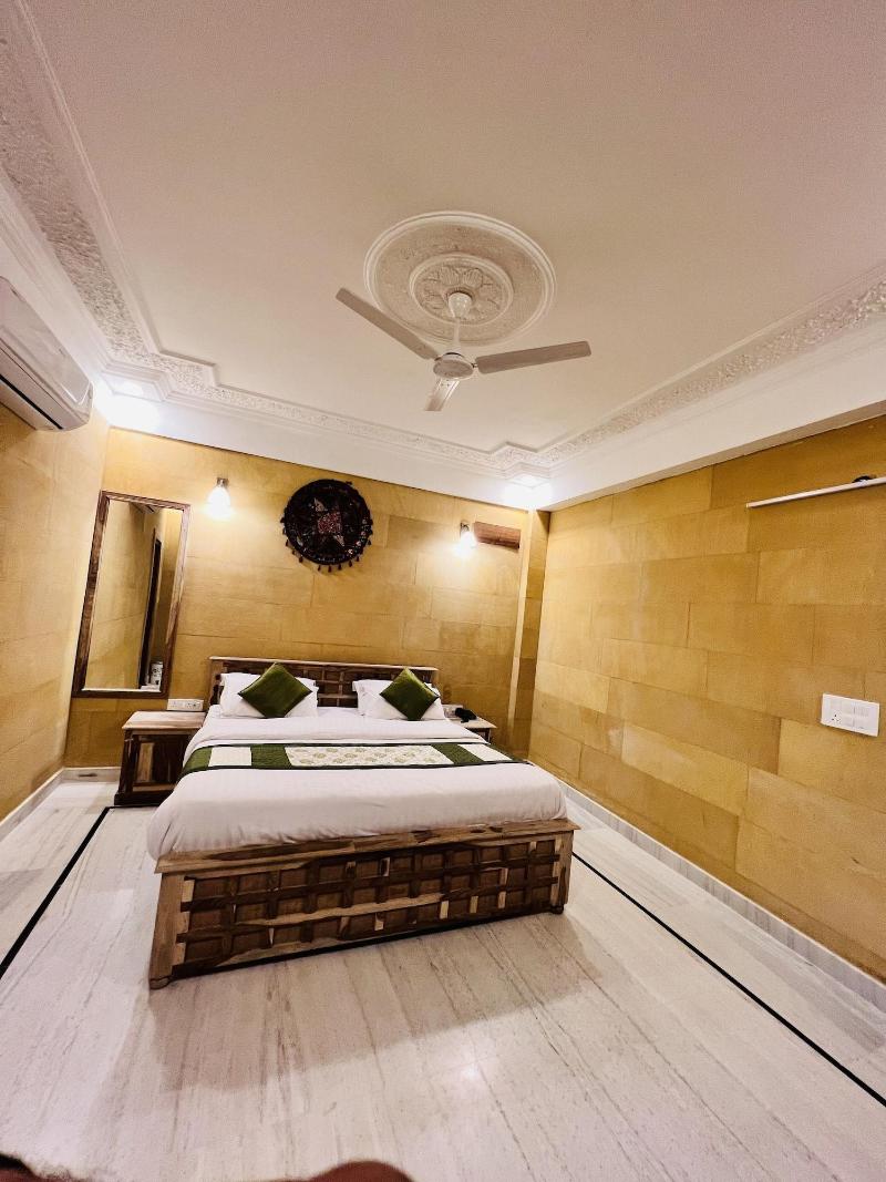 Hotel Garh Villa image