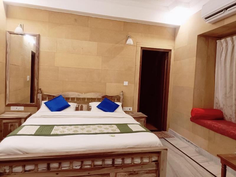 Hotel Garh Villa image