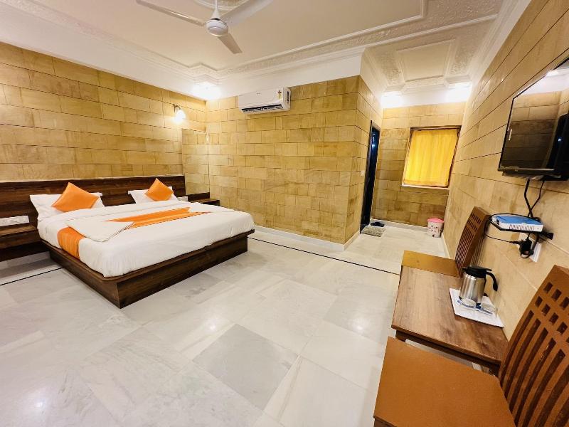 Hotel Garh Villa image