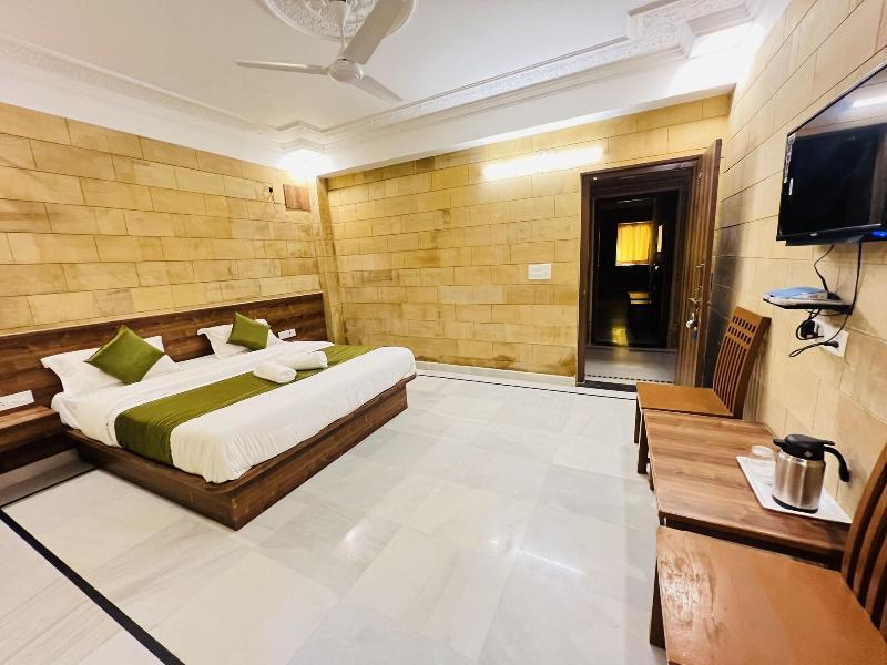 Hotel Garh Villa image