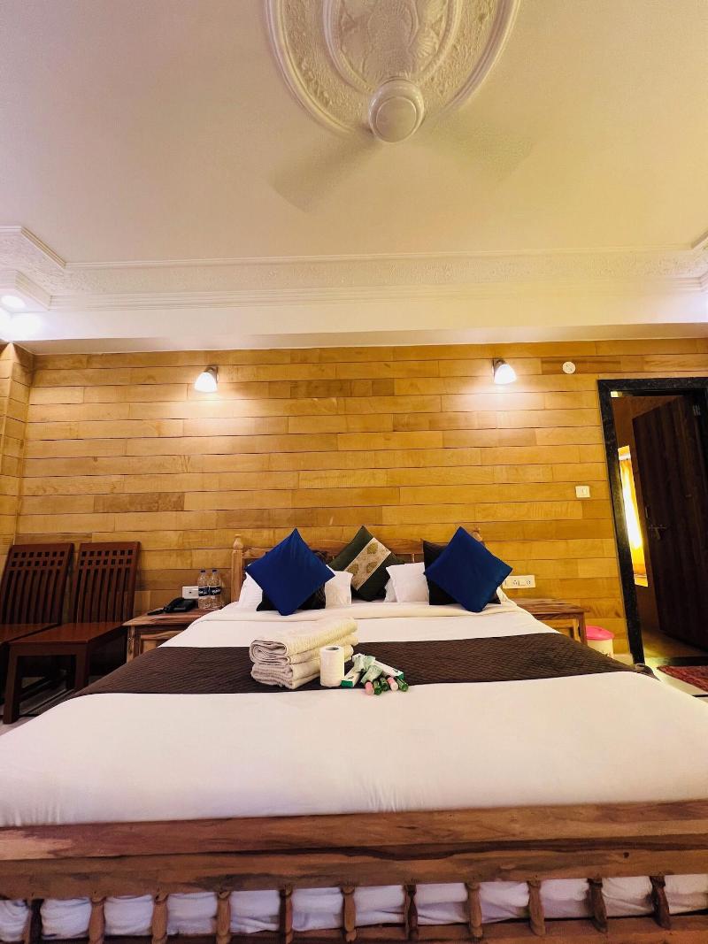 Hotel Garh Villa image