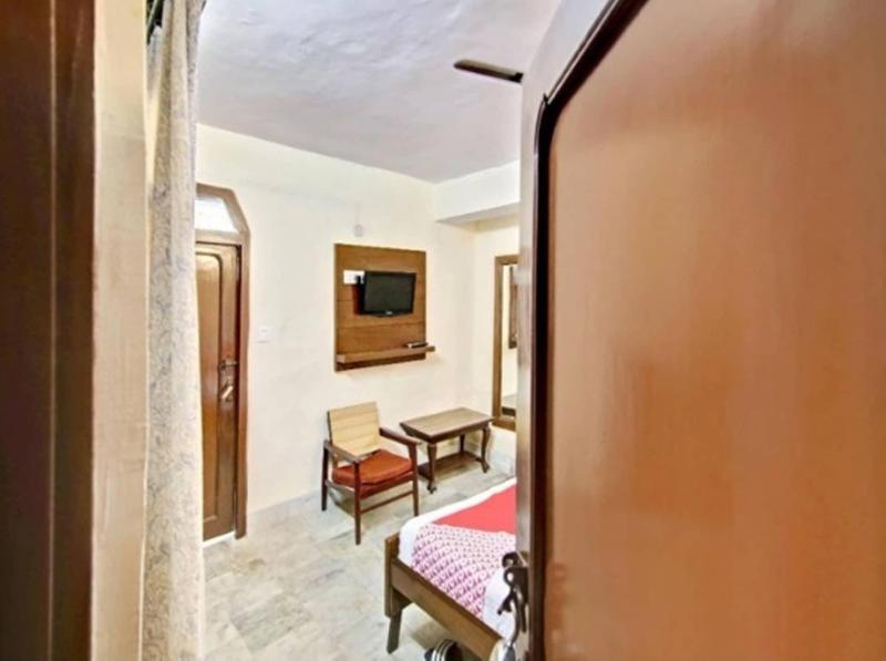 Oak Shade Hotel image