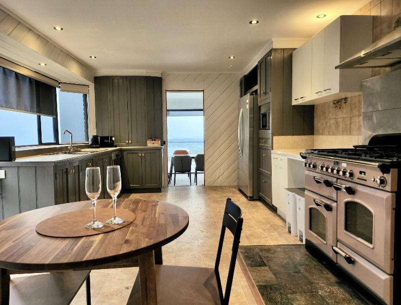 Arthurs Holiday Villa image