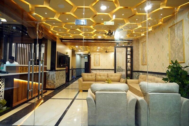 Hotel Alishaan image