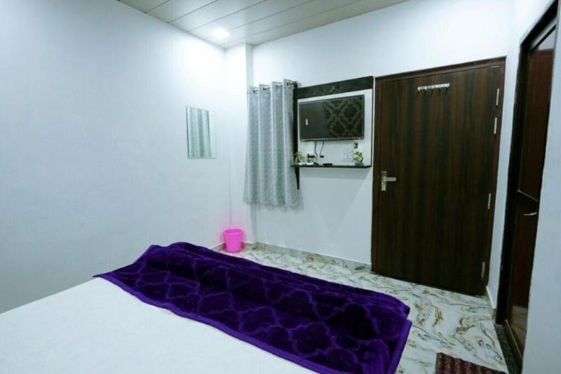 Hotel Alishaan image