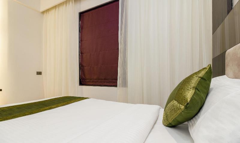 Hotel Oyster Suite image