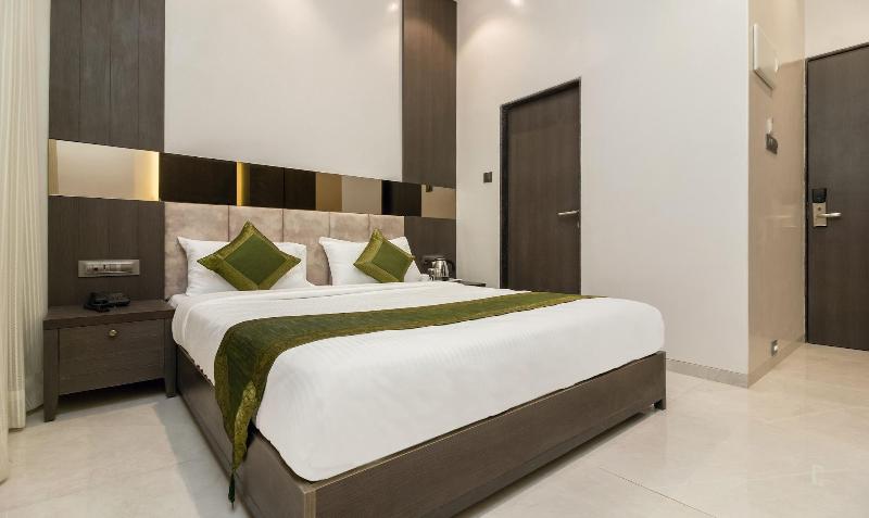 Hotel Oyster Suite image