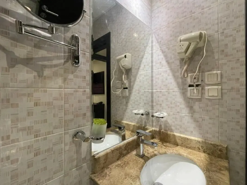 Snood Al-baraka Hotel — view