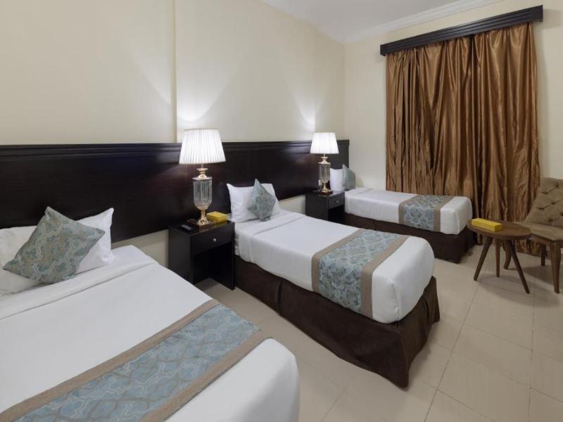 Snood Al Huda Hotel — view