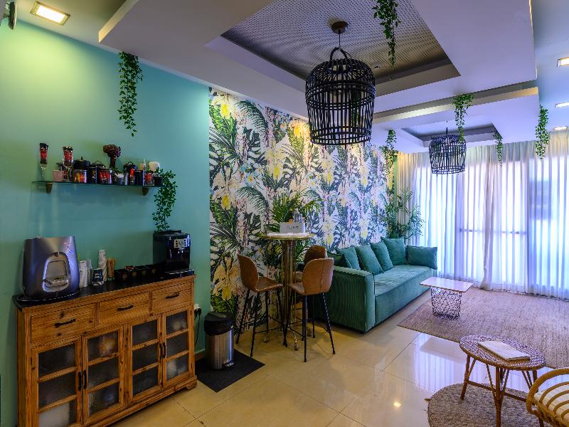 Marina Beach Hotel image