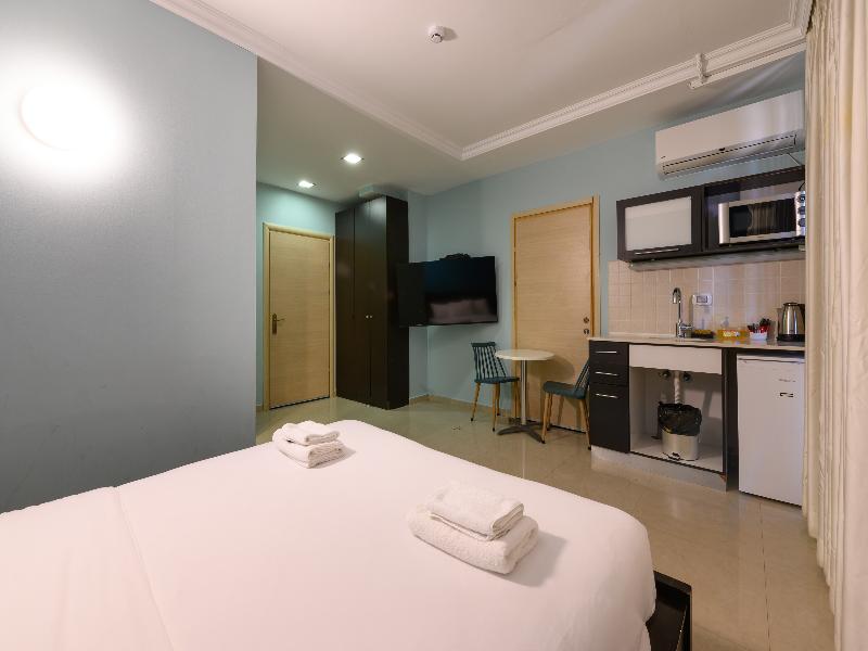 Marina Beach Hotel image