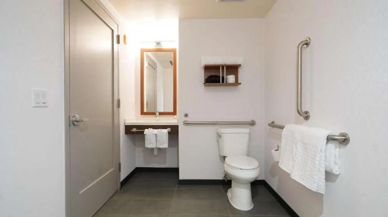Hampton Inn Long Island City  NY image