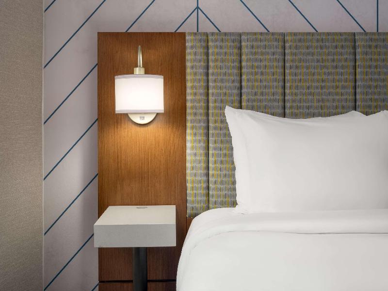 Bed room
