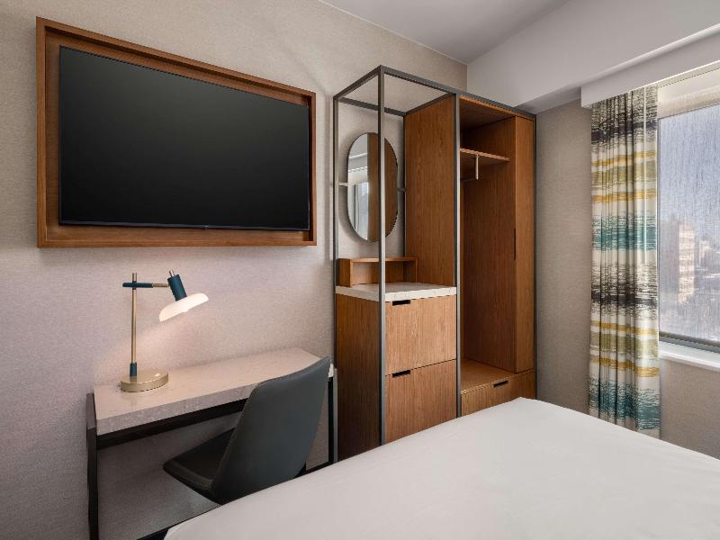 Bed room