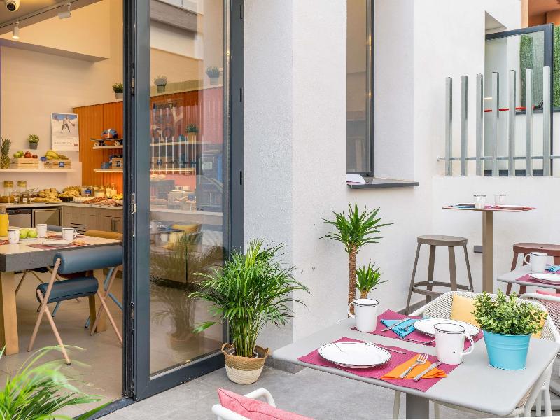 Ibis Budget Valencia Centro Puerto image