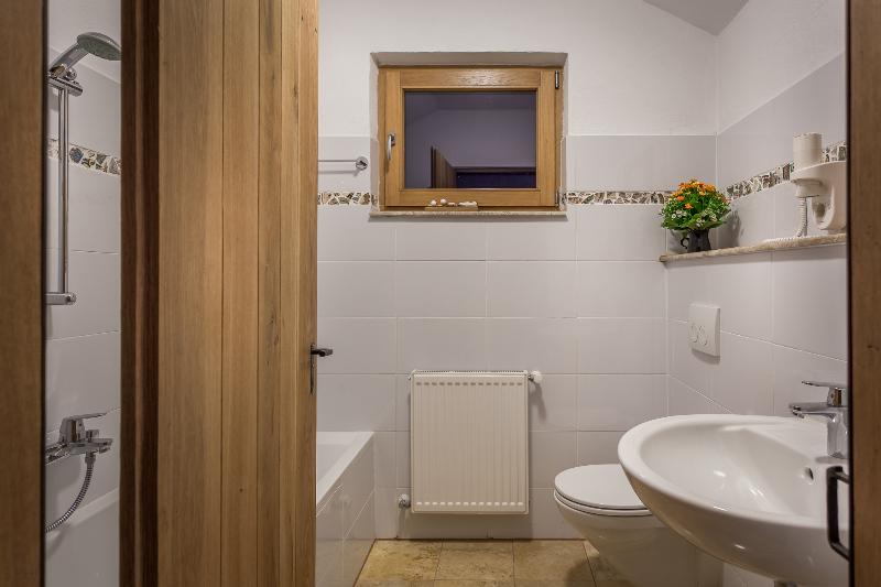 Hanul Vatra image