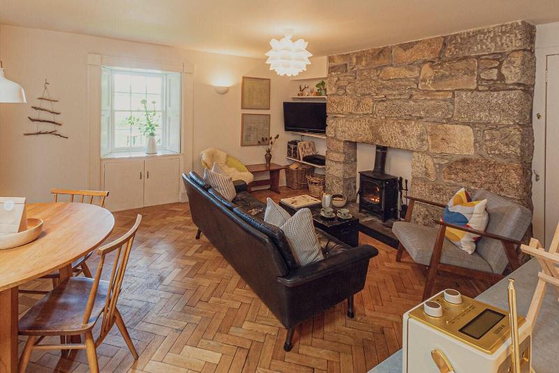 The Dell Of Abernethy image