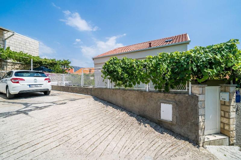 Guest House Vulic image
