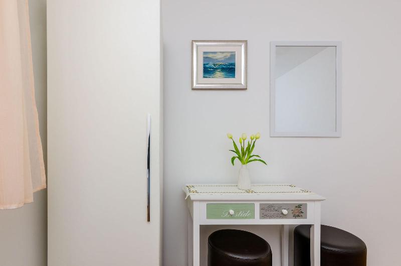 Guest House Vulic image