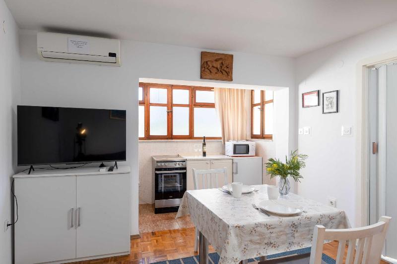 Guest House Vulic image