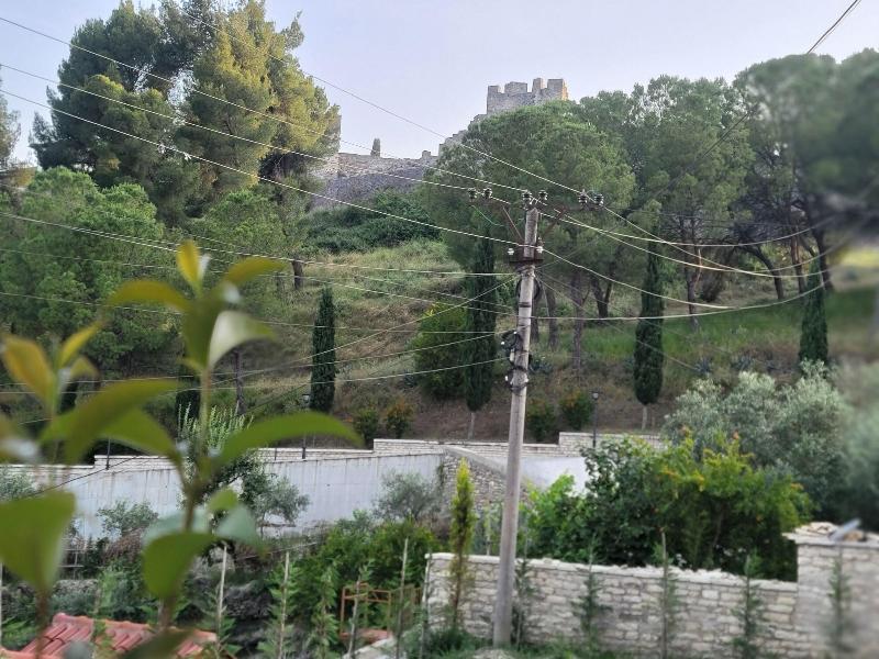 Te Gjyshi (at Grandfather) image
