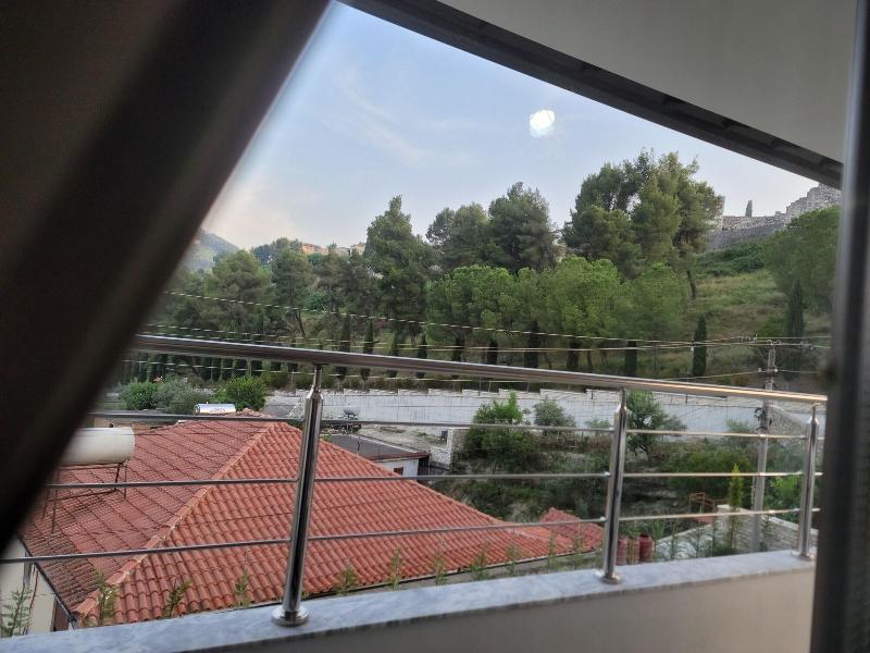 Te Gjyshi (at Grandfather) image